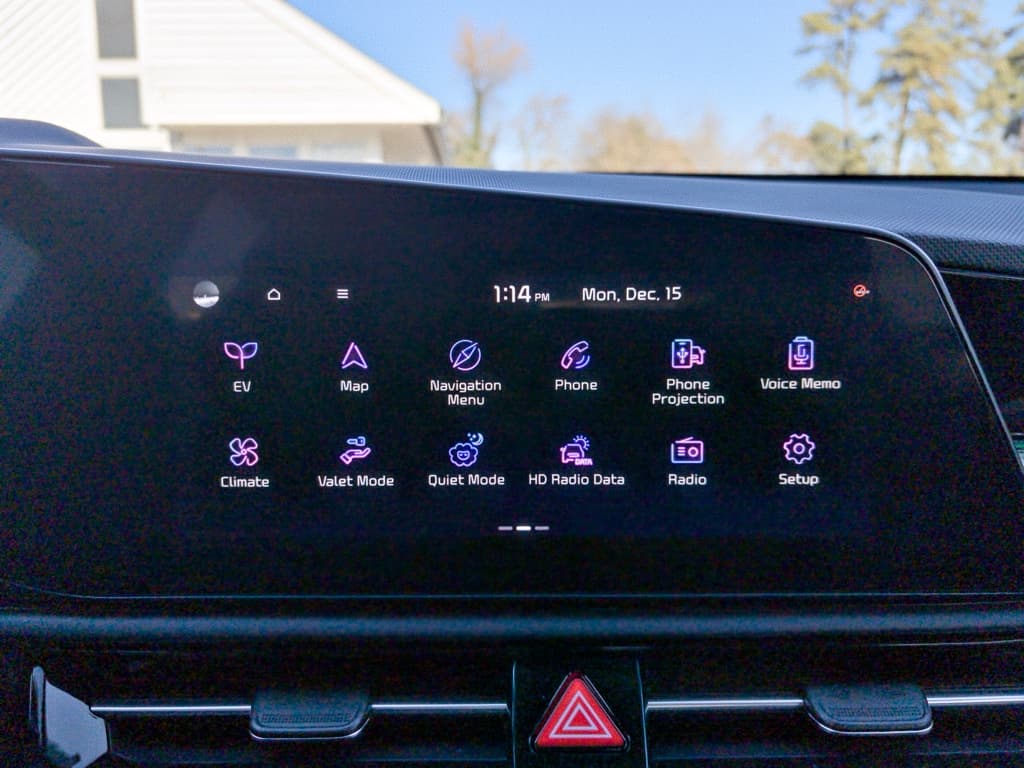 2023 Kia Niro EV view 12