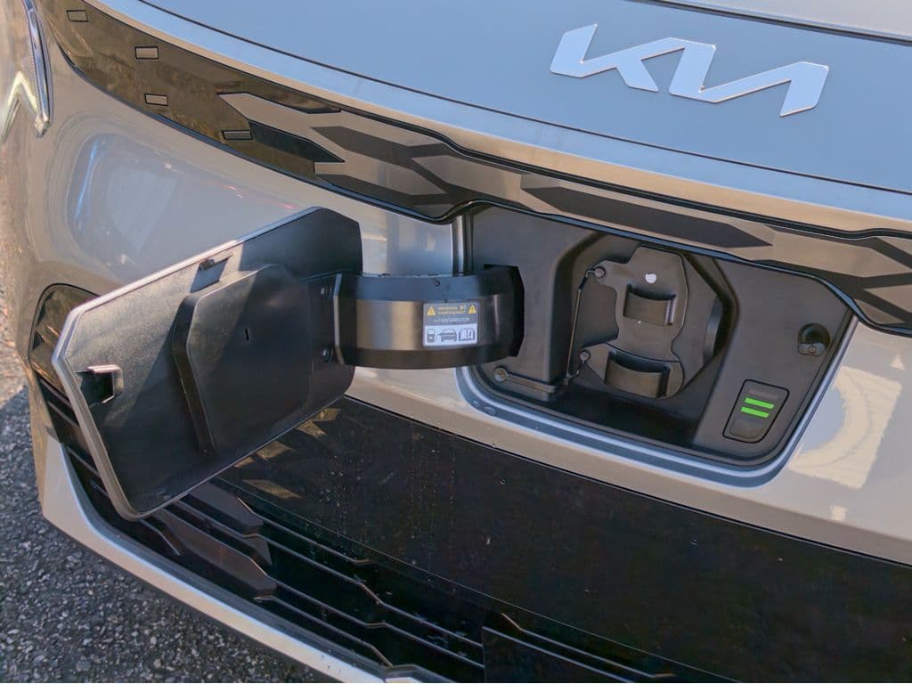 2023 Kia Niro EV view 5