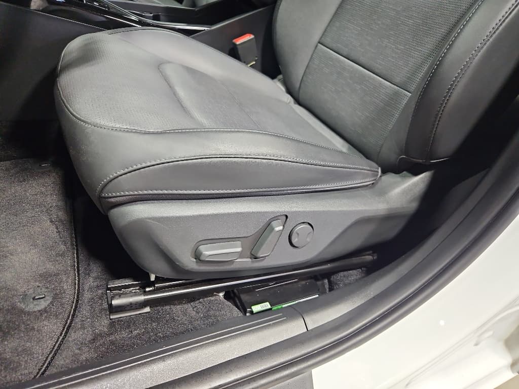 2023 Kia Niro EV view 7