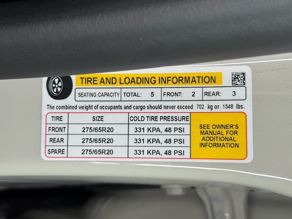 2025 Rivian R1T view 29
