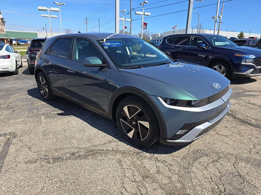 2026 Hyundai IONIQ 5 view 4