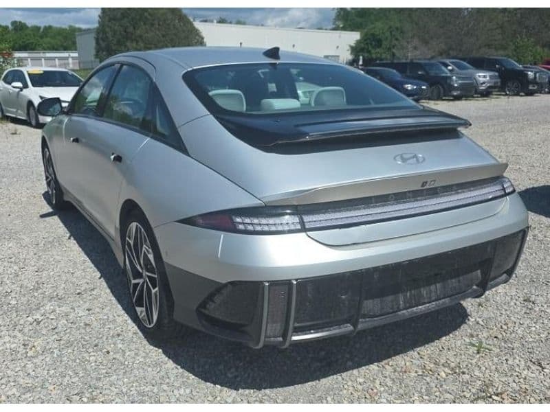 2023 Hyundai IONIQ 6 view 3