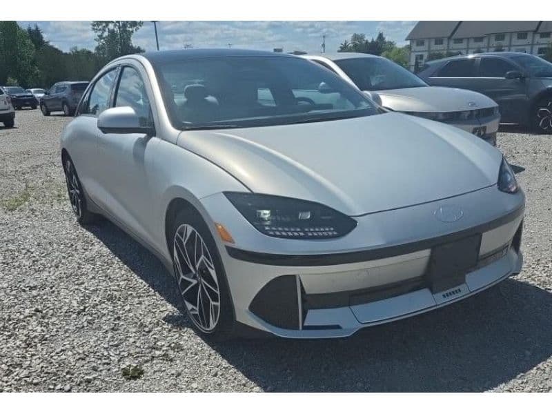 2023 Hyundai IONIQ 6 view 2
