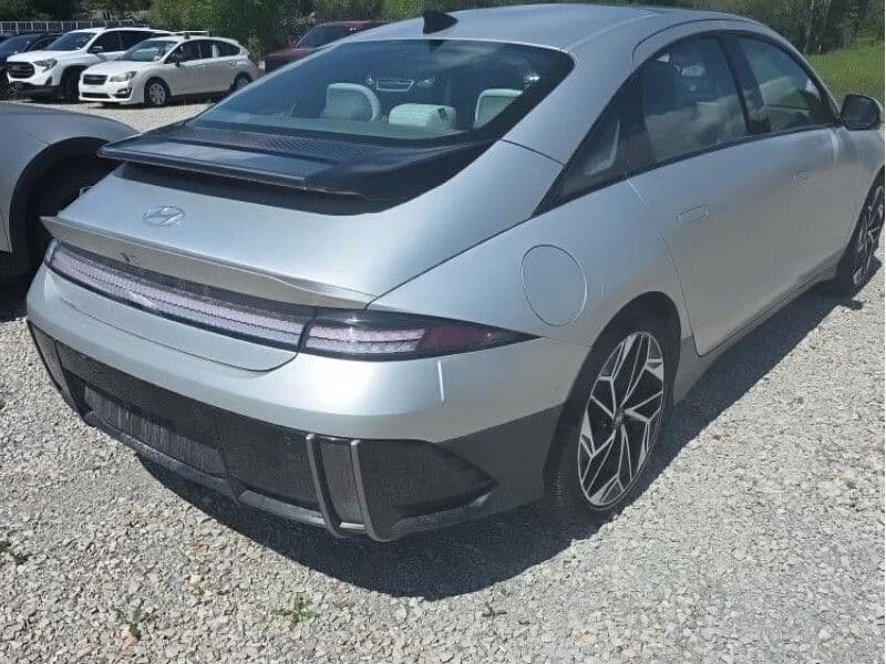2023 Hyundai IONIQ 6 view 4