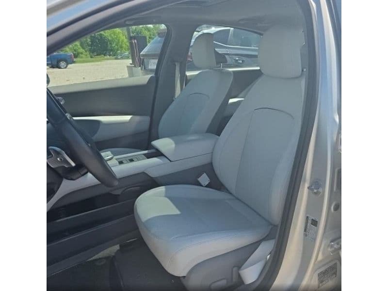 2023 Hyundai IONIQ 6 view 5