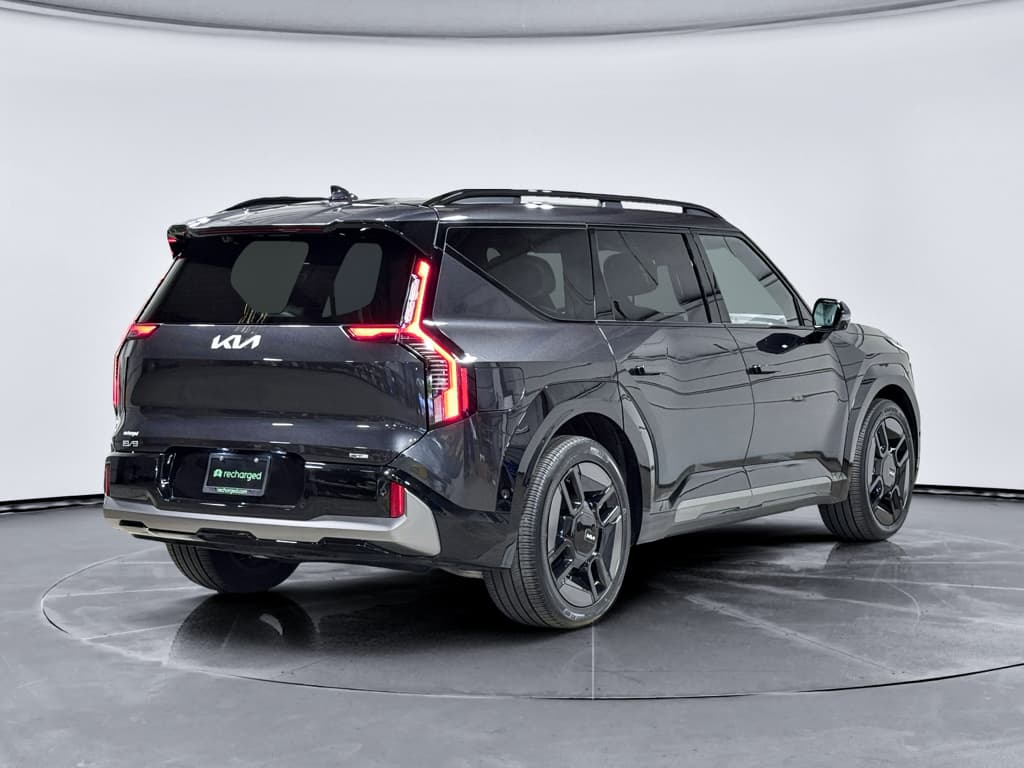 2024 Kia EV9 view 3