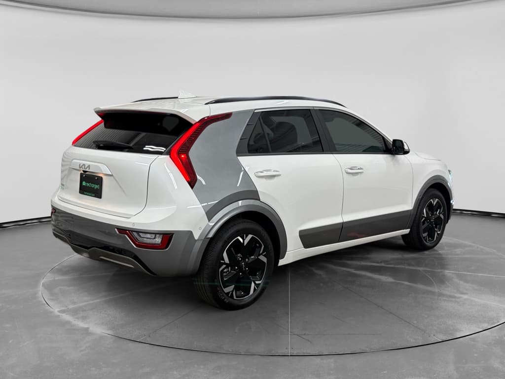 2023 Kia Niro EV view 2