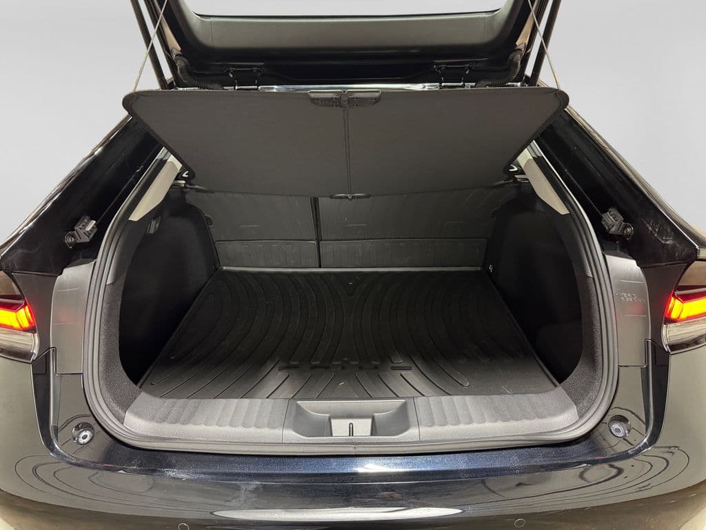 2025 Toyota Prius Prime view 12