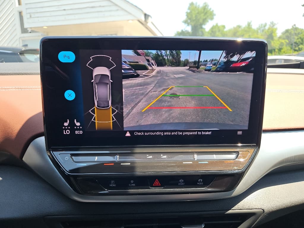 2021 Volkswagen ID.4 view 13