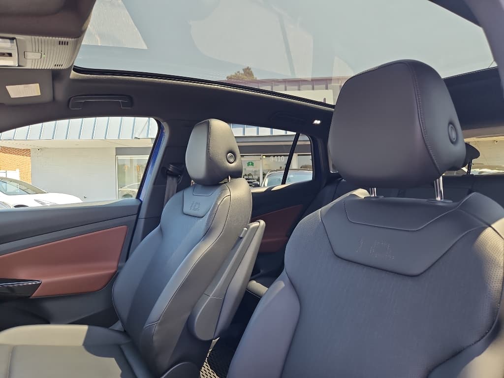 2021 Volkswagen ID.4 view 22