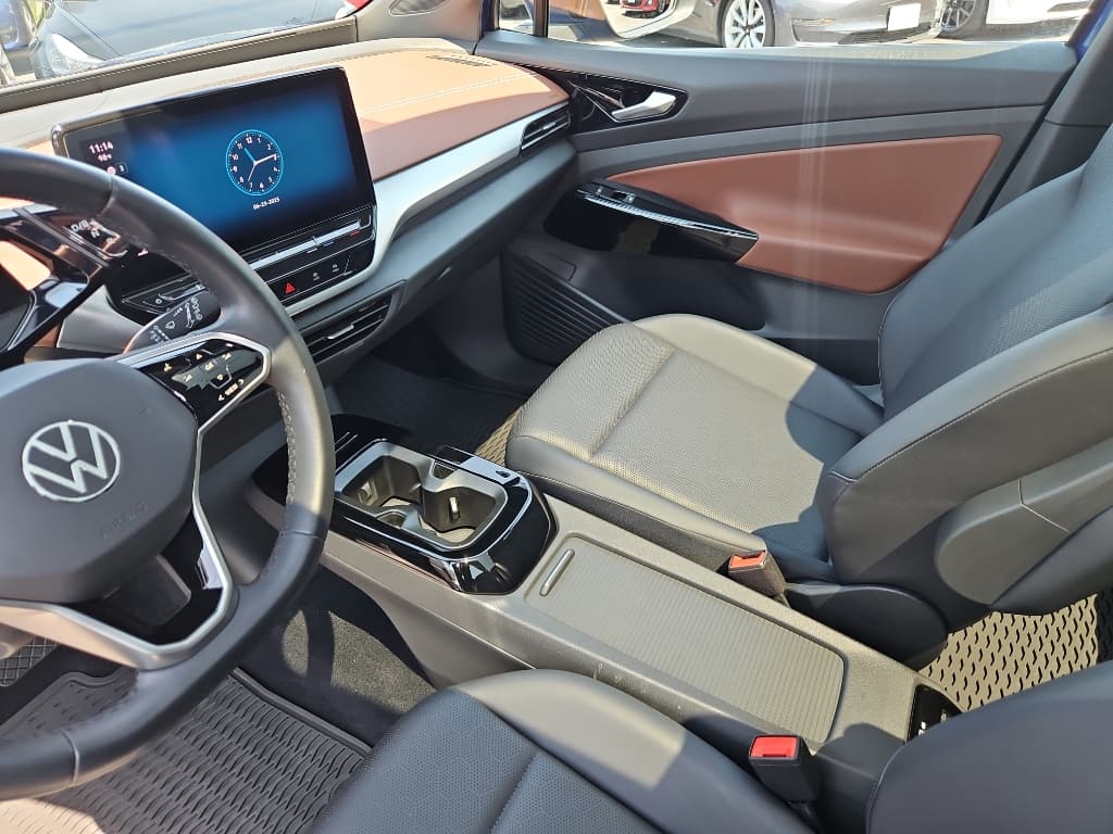 2021 Volkswagen ID.4 view 18