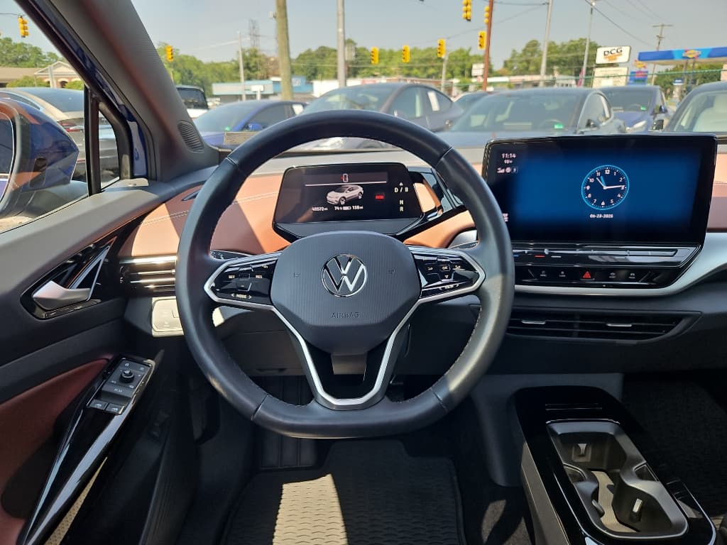 2021 Volkswagen ID.4 view 8