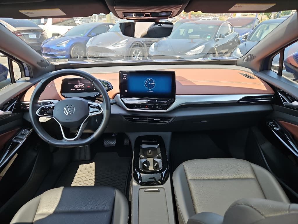 2021 Volkswagen ID.4 view 17