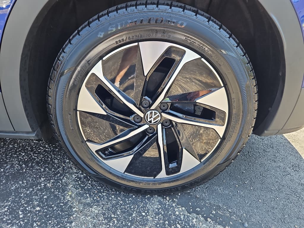 2021 Volkswagen ID.4 view 28