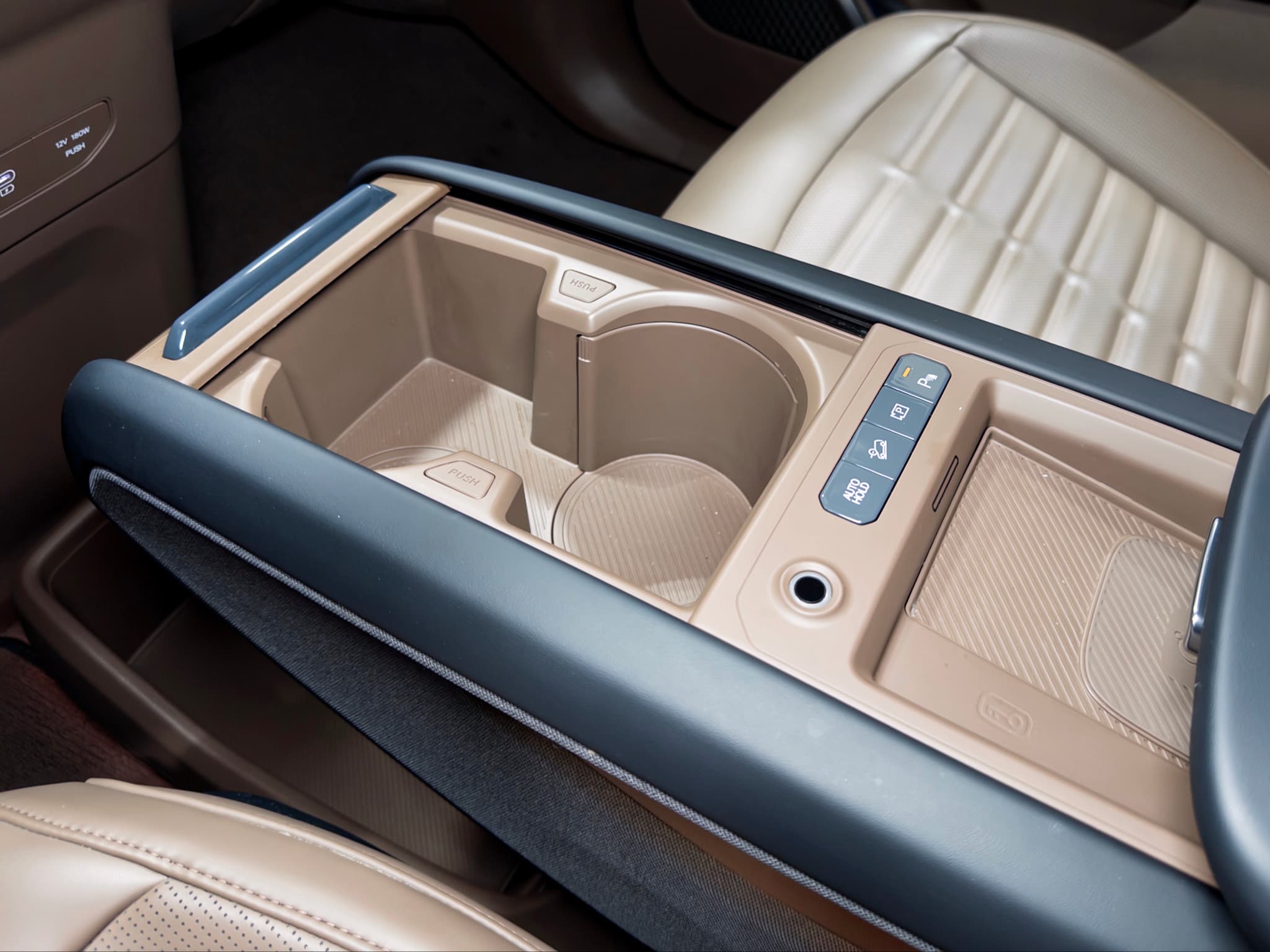 2024 Kia EV9 view 18