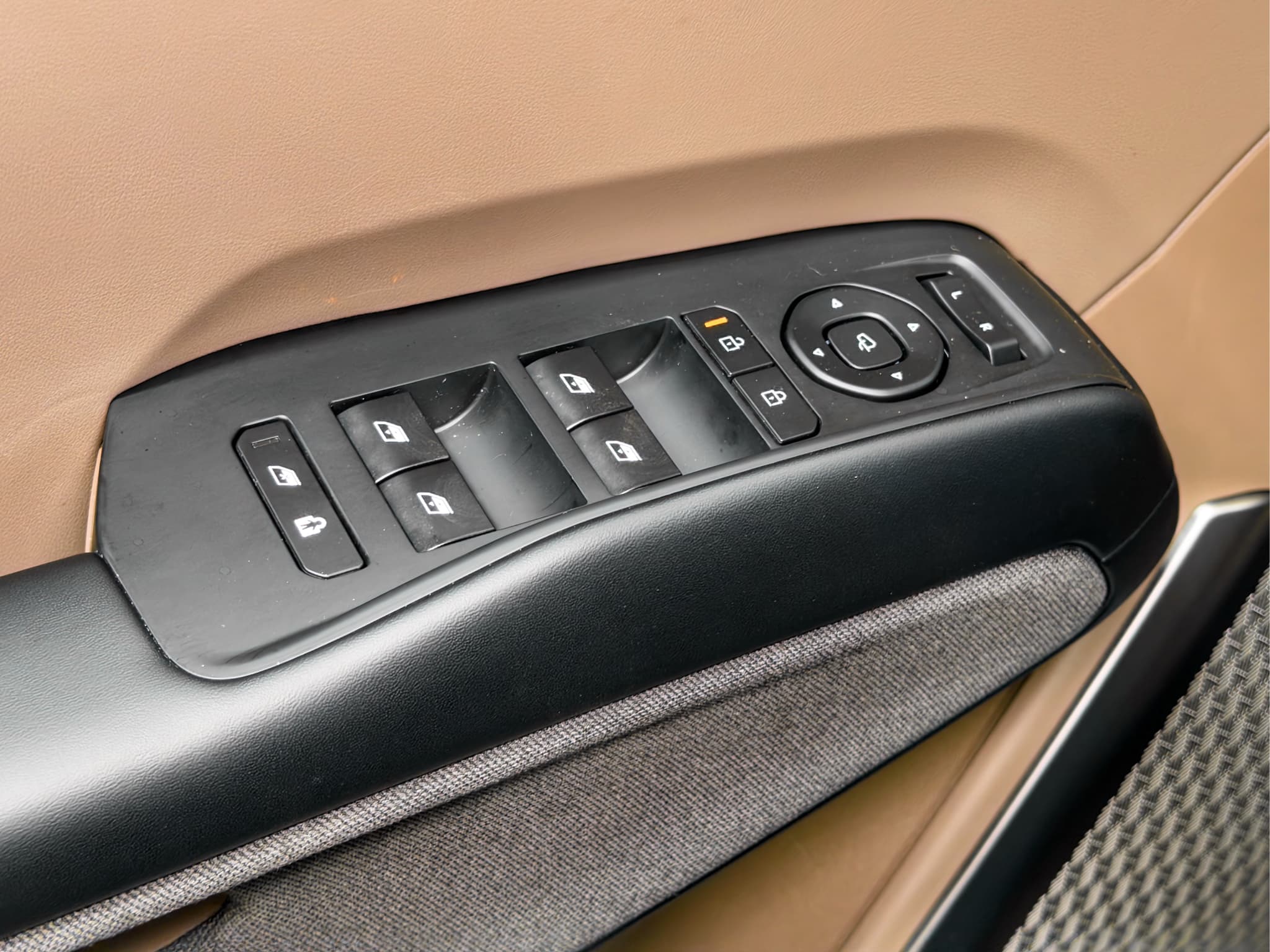 2024 Kia EV9 view 8