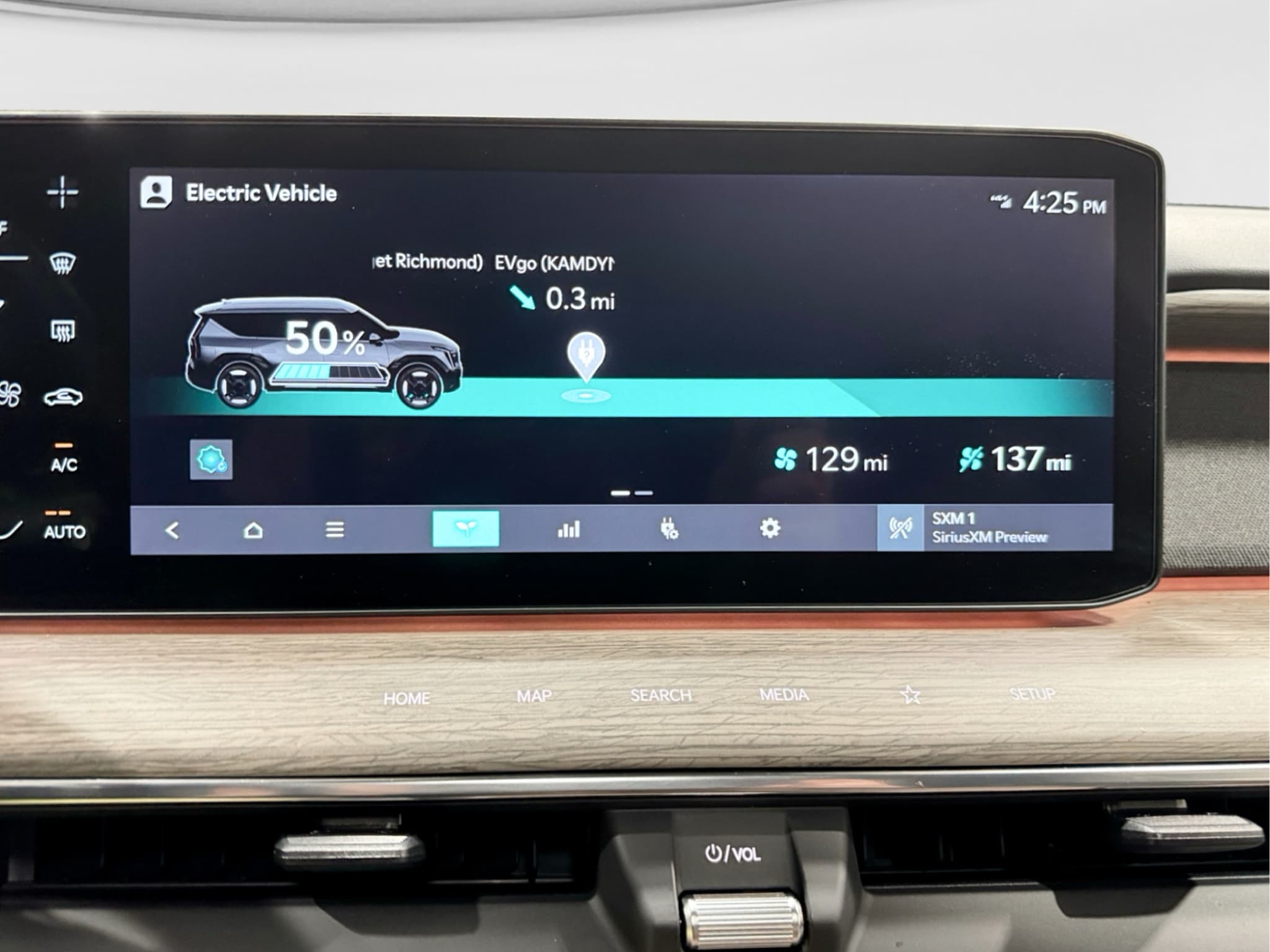 2024 Kia EV9 view 12