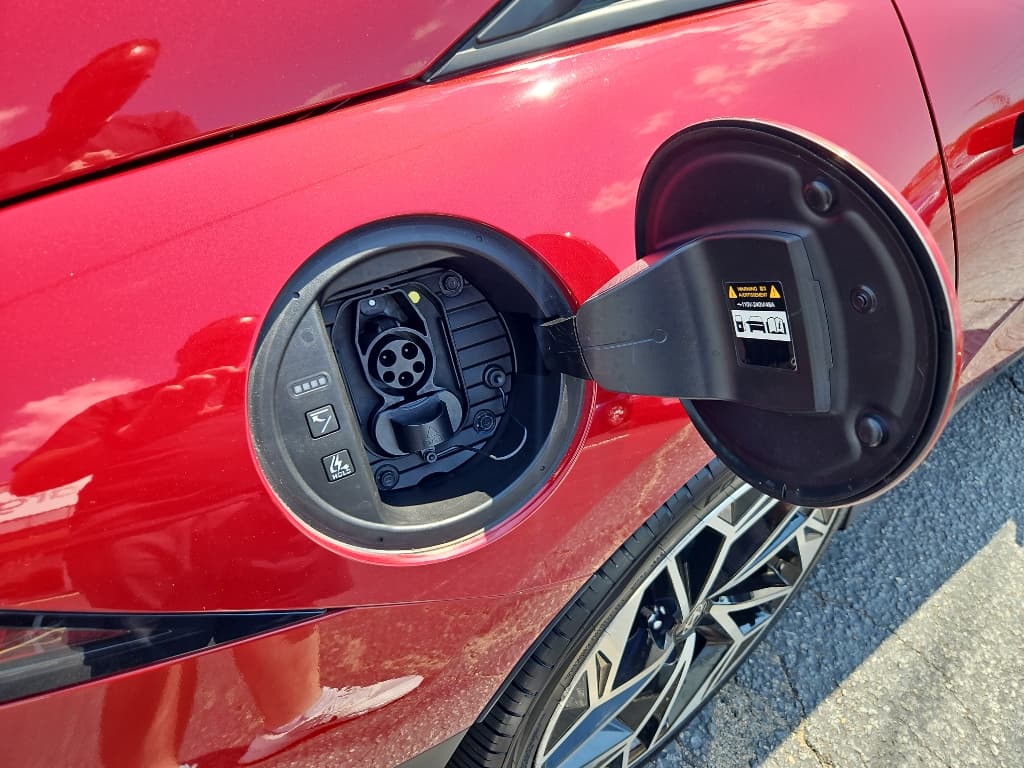 2023 Hyundai IONIQ 6 view 5