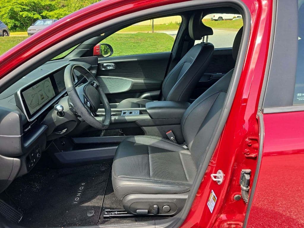 2023 Hyundai IONIQ 6 view 5