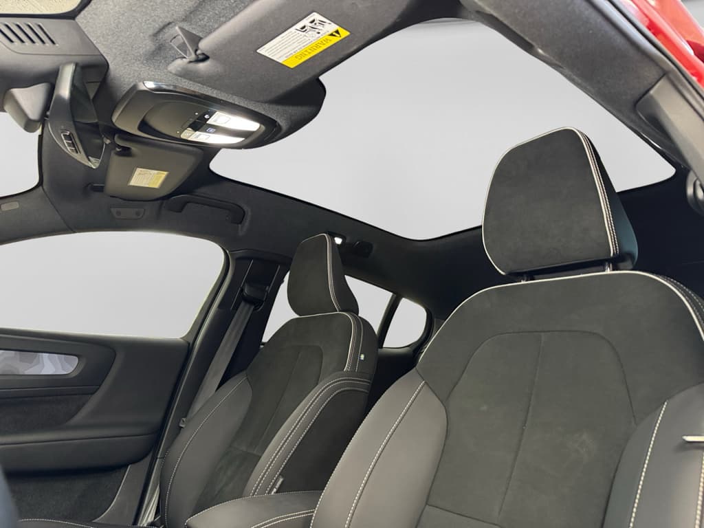 2023 Volvo C40 Recharge view 25