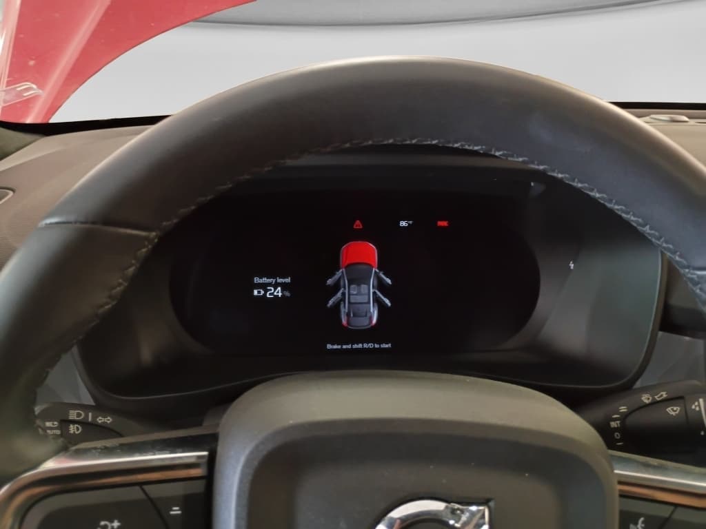 2023 Volvo C40 Recharge view 6