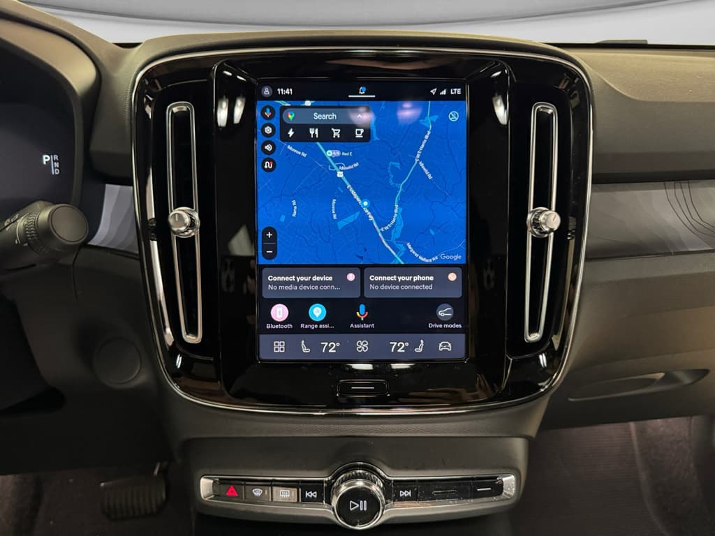 2023 Volvo C40 Recharge view 11