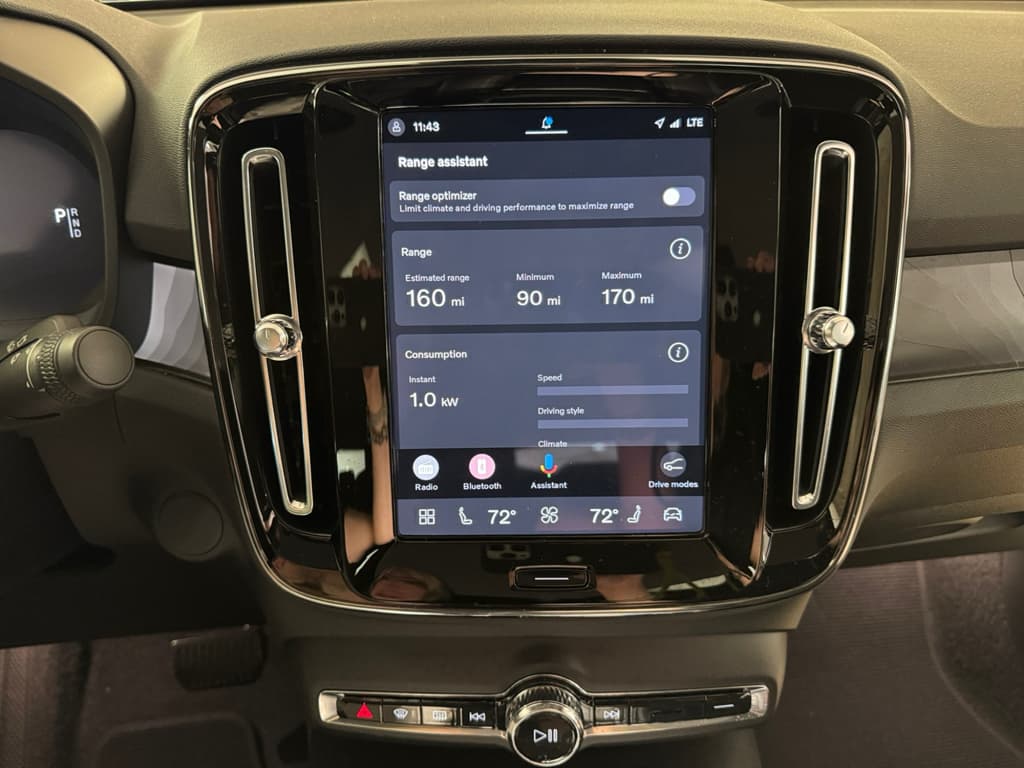 2023 Volvo C40 Recharge view 14