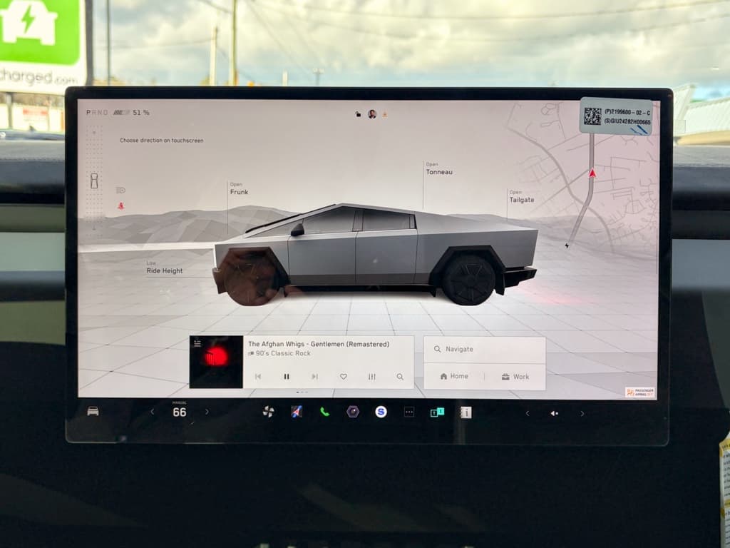 2024 Tesla Cybertruck view 8