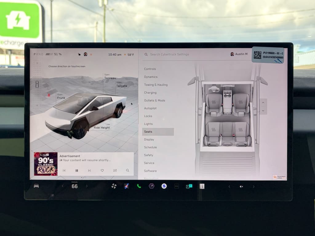 2024 Tesla Cybertruck view 13