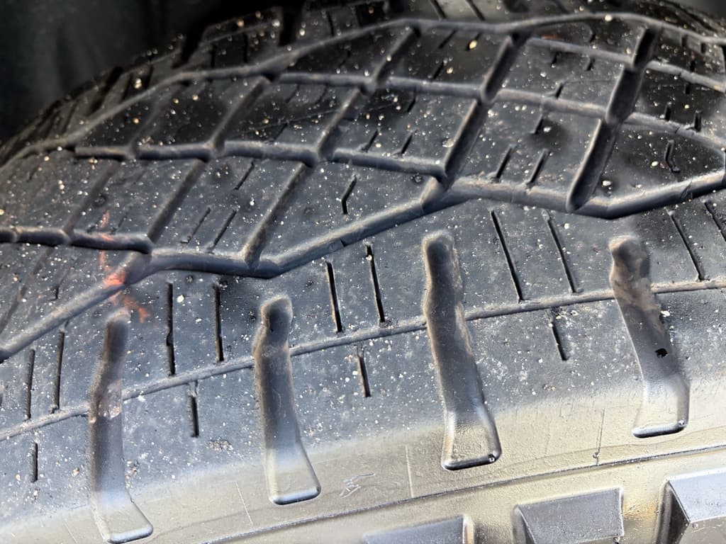 2024 Tesla Cybertruck view 35