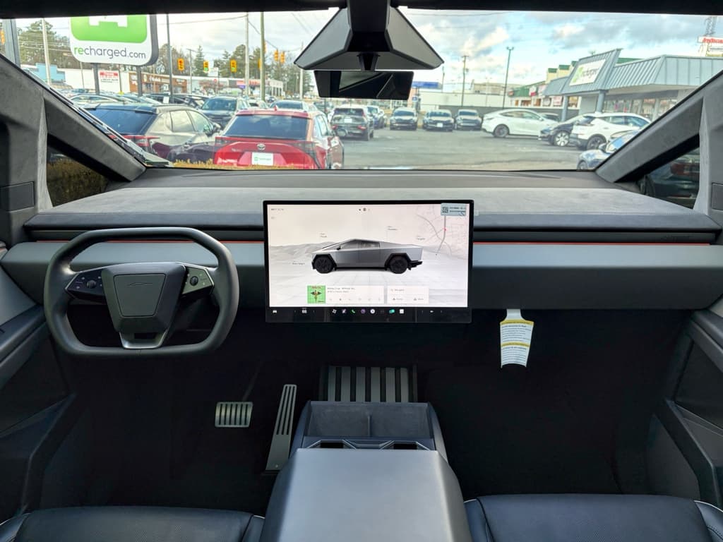 2024 Tesla Cybertruck view 16