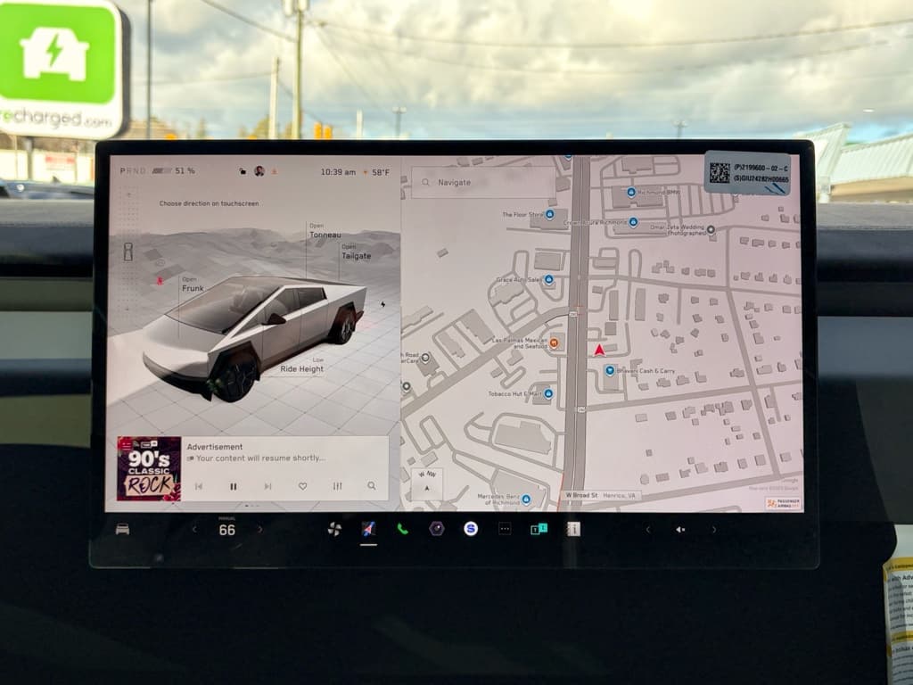 2024 Tesla Cybertruck view 9