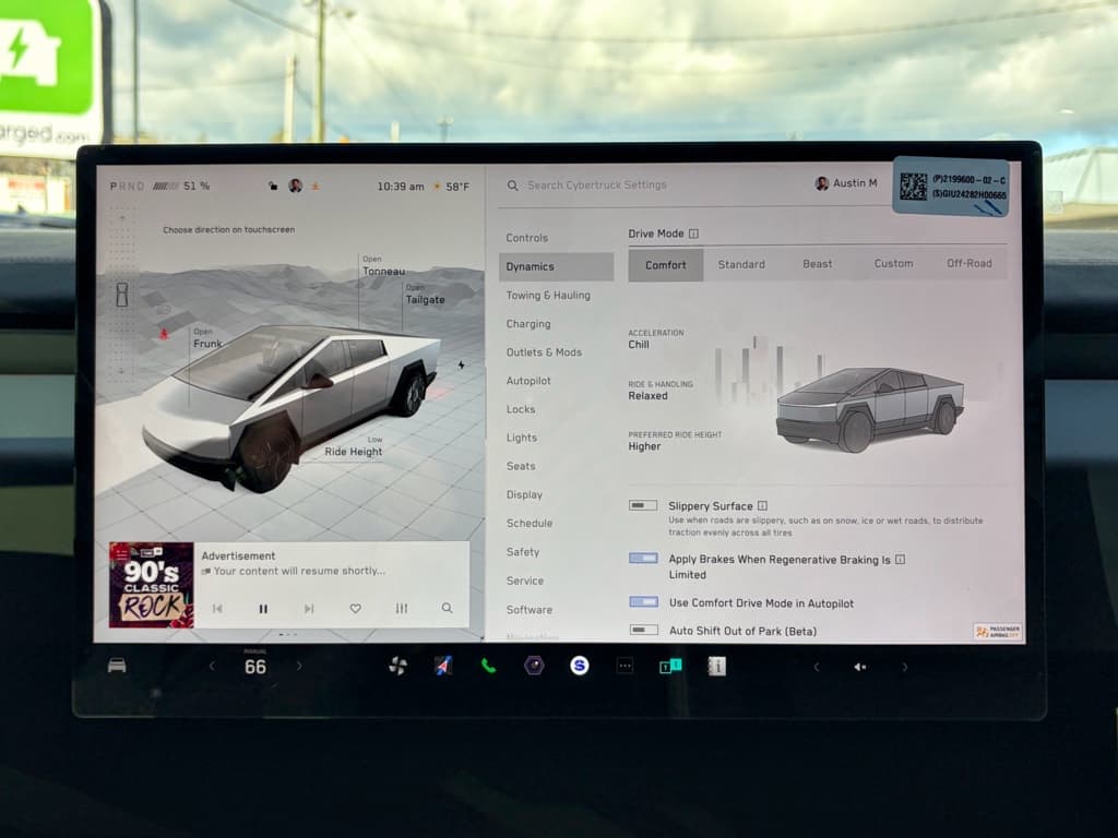 2024 Tesla Cybertruck view 11