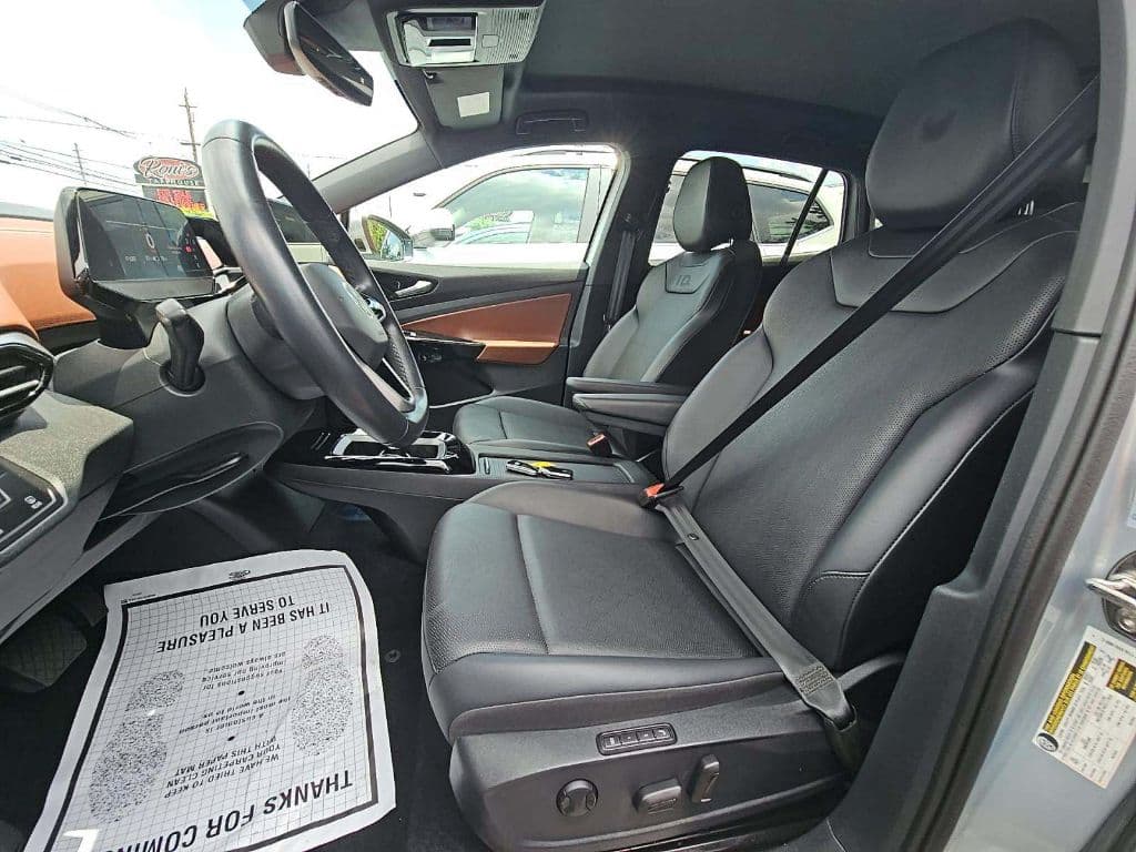 2021 Volkswagen ID.4 view 5