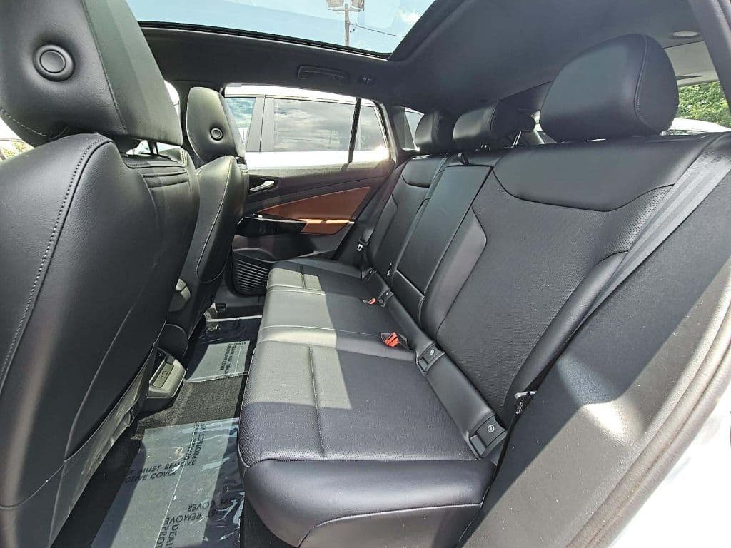 2021 Volkswagen ID.4 view 6
