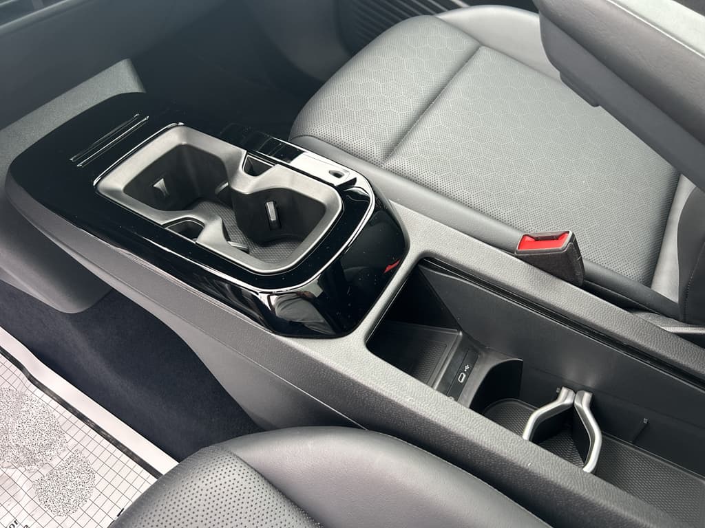 2021 Volkswagen ID.4 view 15