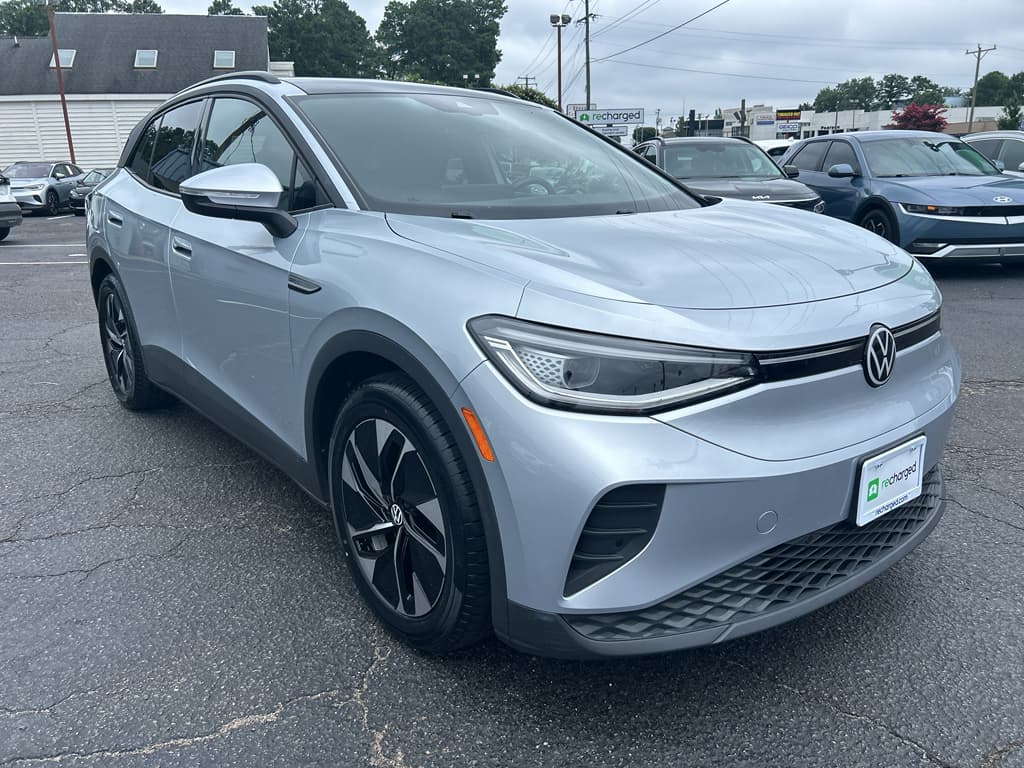 2021 Volkswagen ID.4 view 4