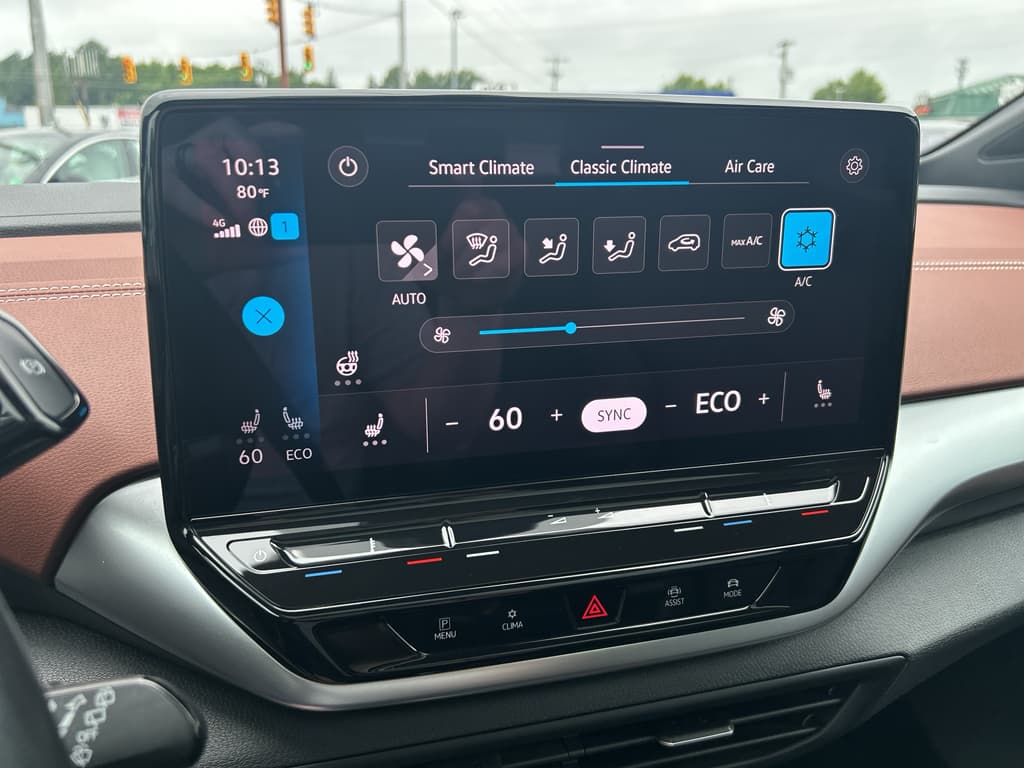 2021 Volkswagen ID.4 view 13