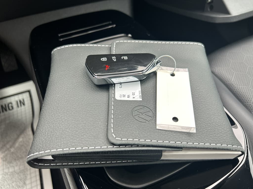 2021 Volkswagen ID.4 view 17