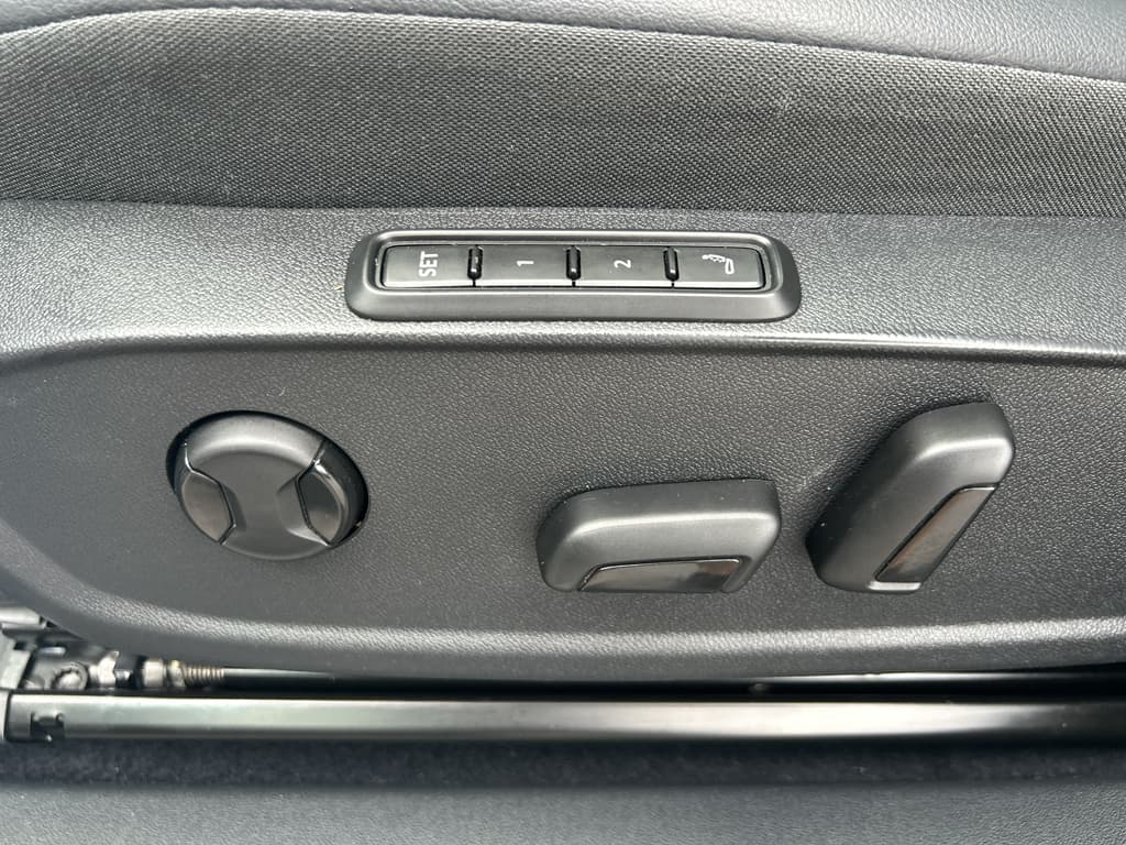 2021 Volkswagen ID.4 view 7