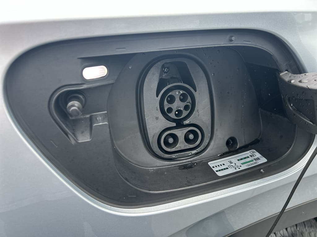 2021 Volkswagen ID.4 view 5