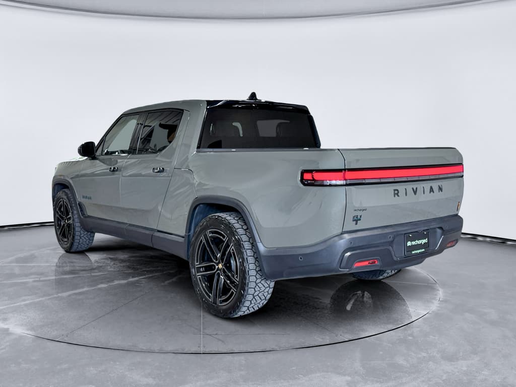 2026 Rivian R1T view 2