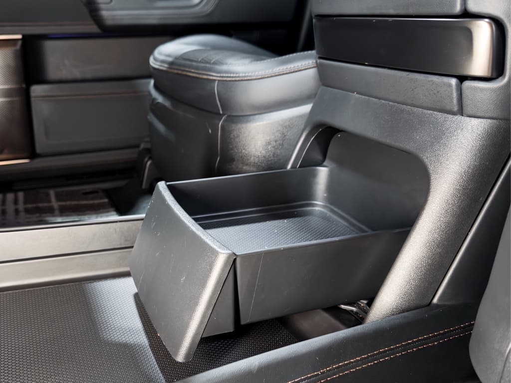 2026 Rivian R1T view 19