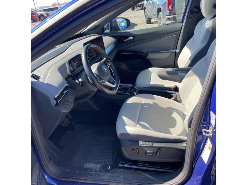 2021 Volkswagen ID.4 view 5