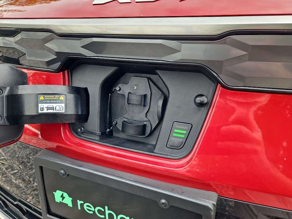 2023 Kia Niro EV view 5