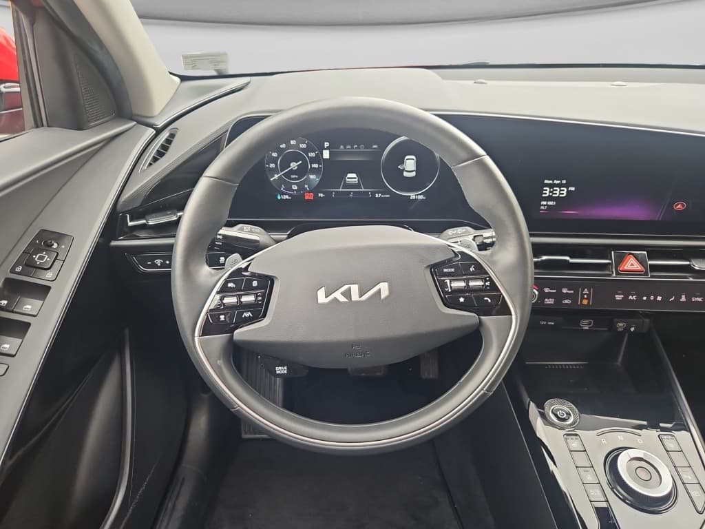 2023 Kia Niro EV view 7