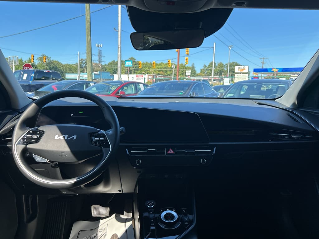 2023 Kia Niro EV view 14