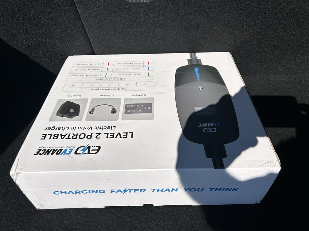 2023 Kia Niro EV view 6