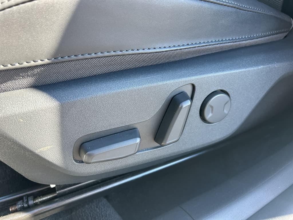 2023 Kia Niro EV view 7