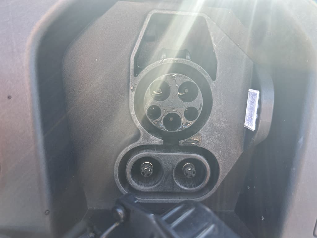 2023 Kia Niro EV view 5
